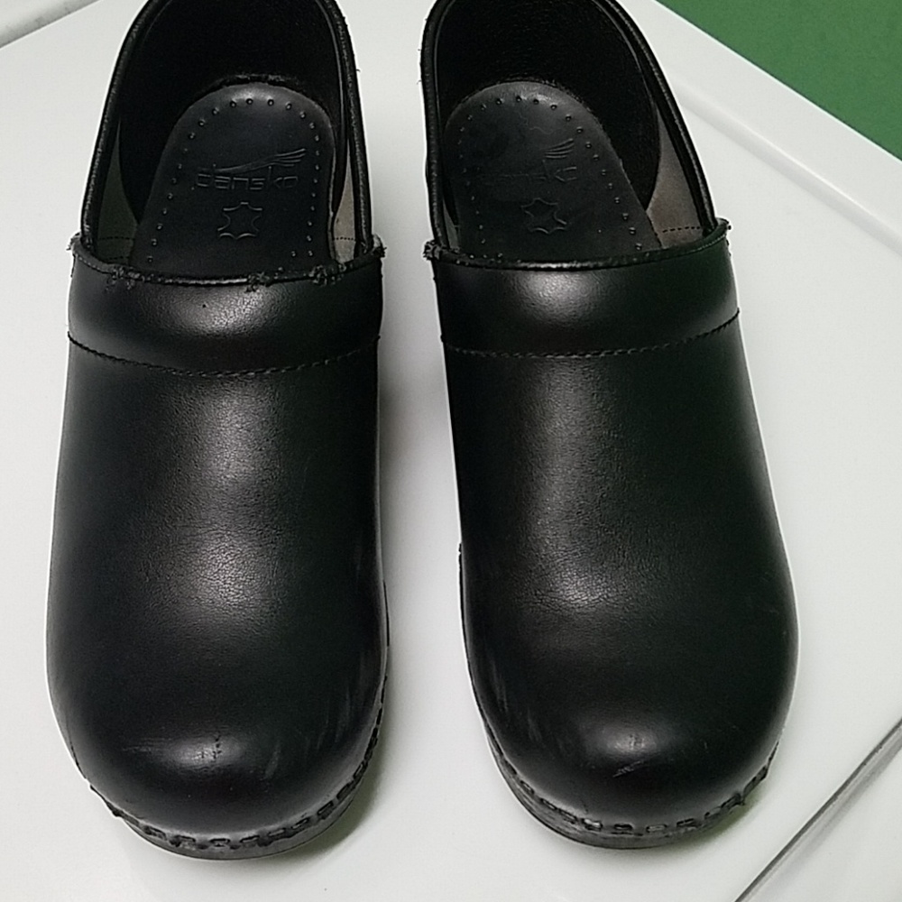 DANSKO Professional Black Leather Clogs